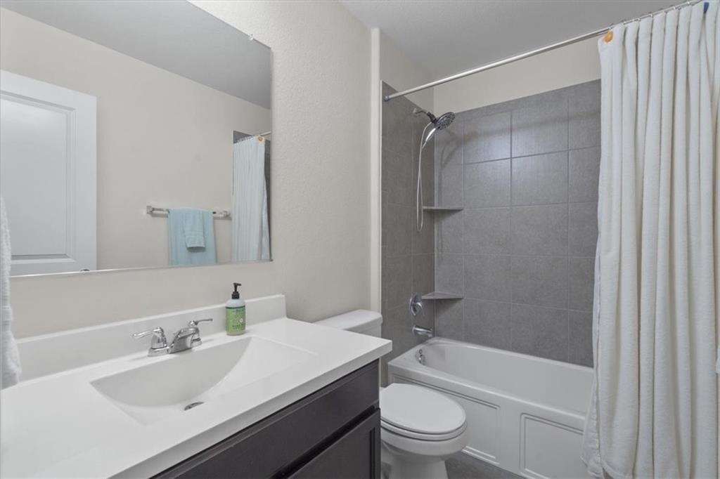 Circle Way, Jarrell, TX 76537