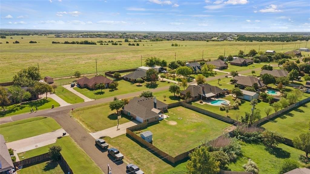 E Sharpshire Dr, Waxahachie, TX 75165