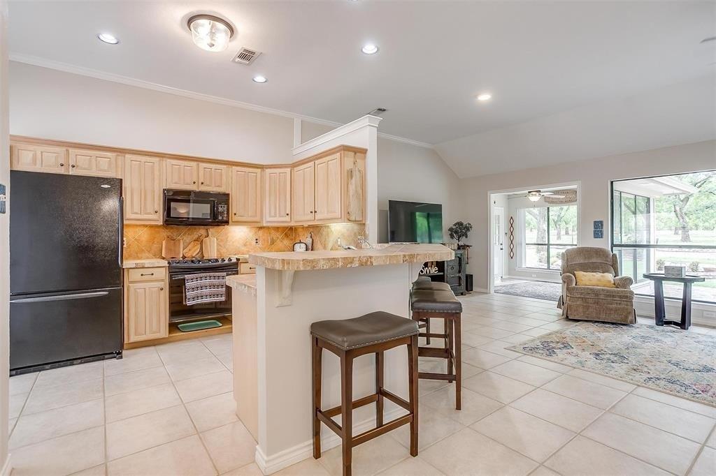 Ravenswood Rd, Granbury, TX 76049
