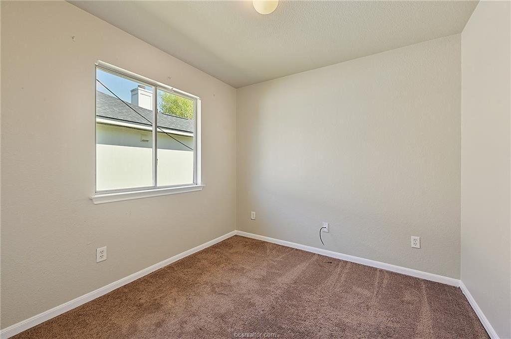 Faircrest Ct, College Station, TX 77845