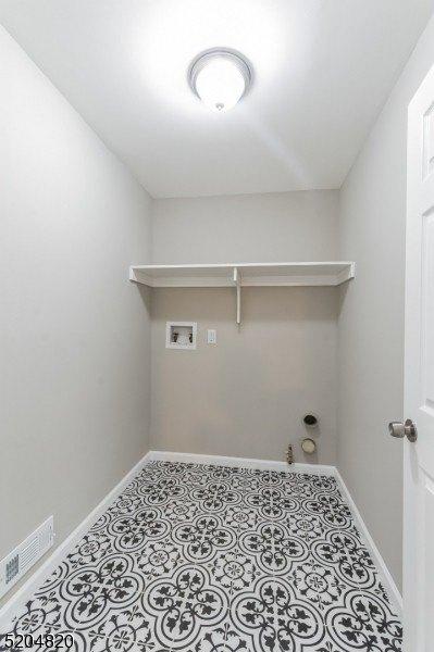 Sapphire Ln, Franklin Park, NJ 08823