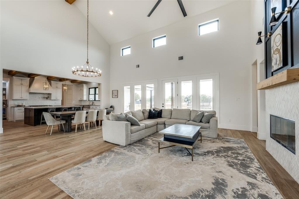 S Bonnie Brae St, Argyle, TX 76226
