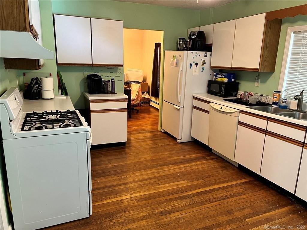 Capitol Ave, Waterbury, CT 06705