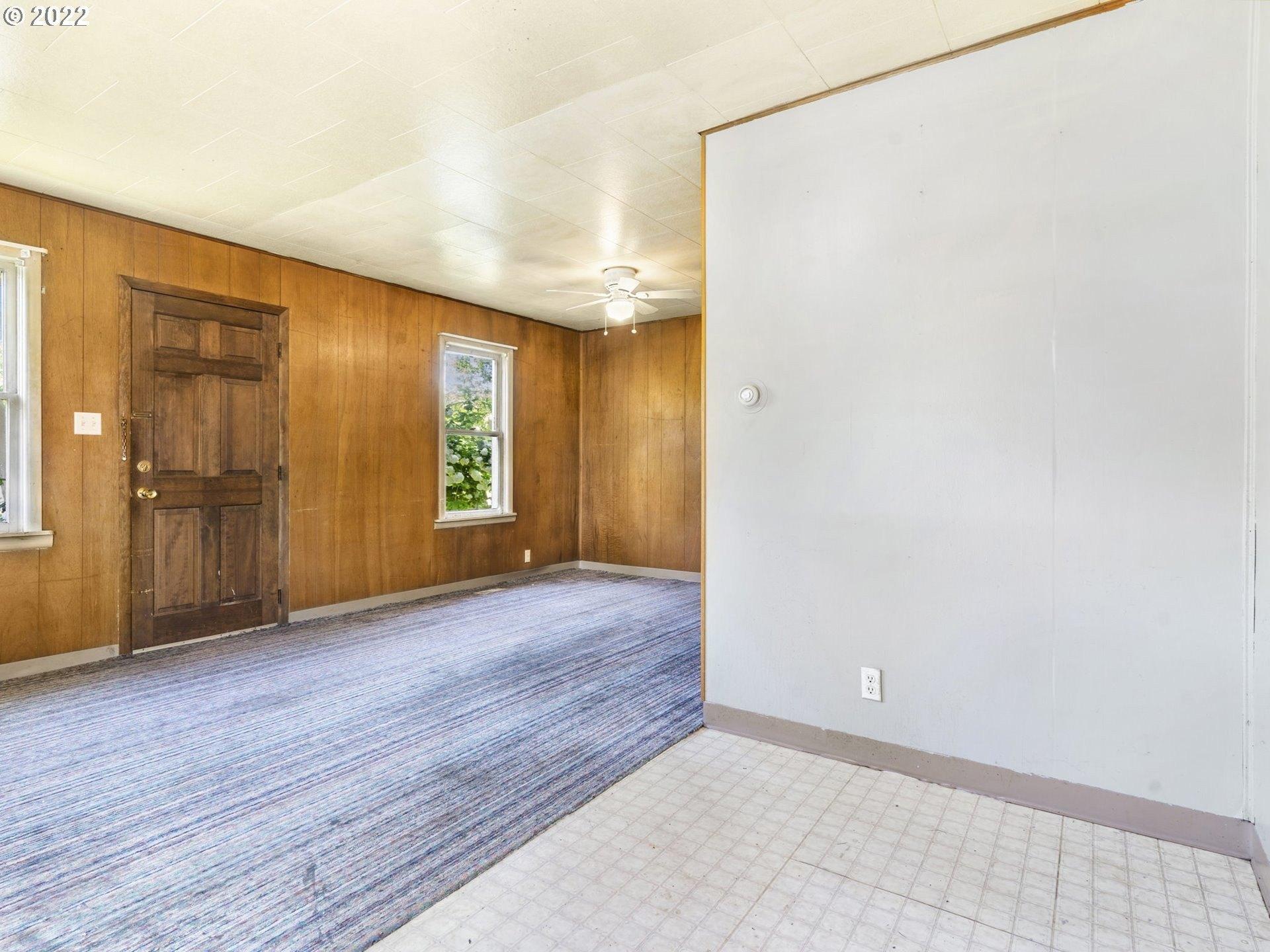 Leonard St, Oregon City, OR 97045