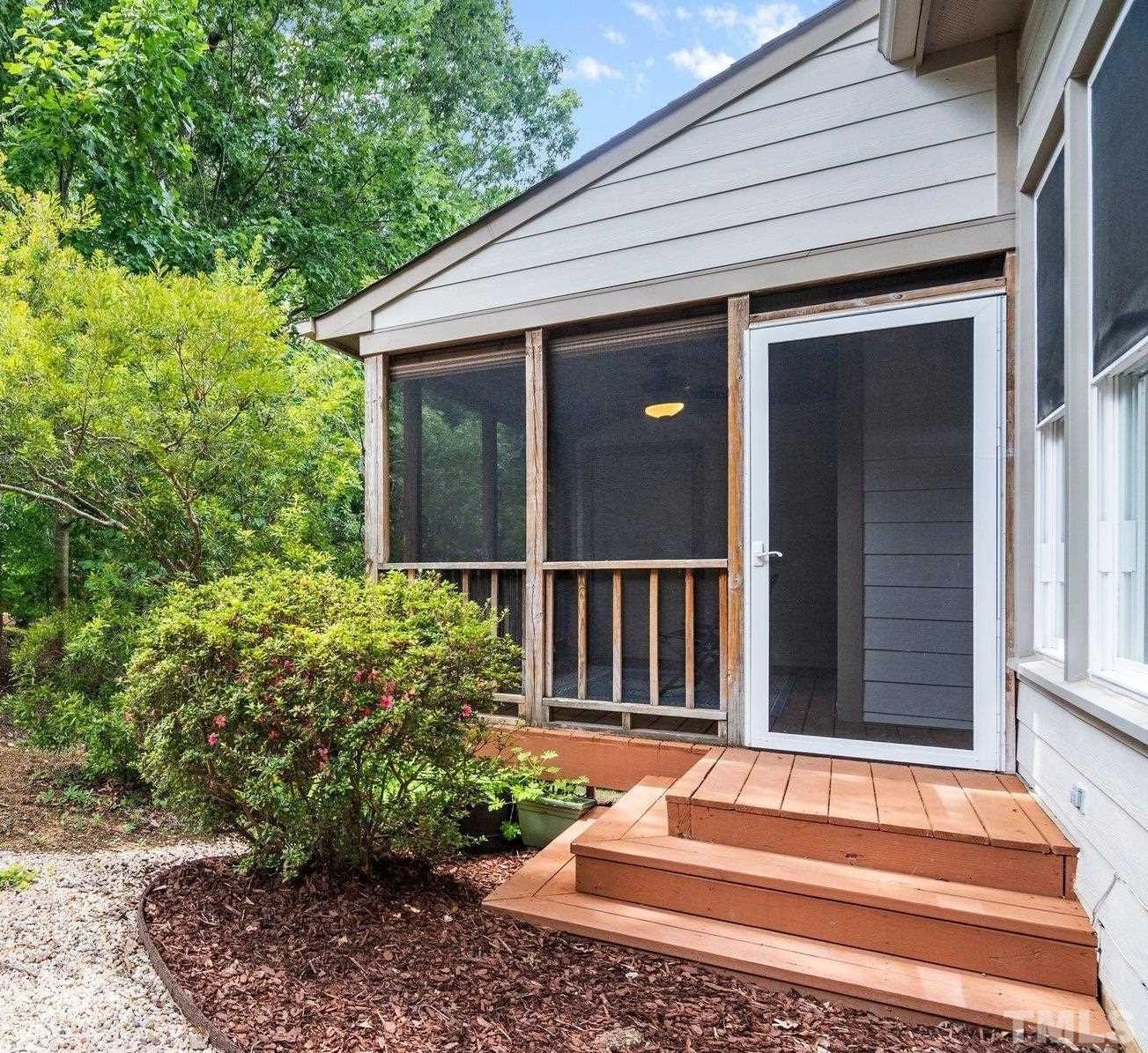 Windbyrne Dr, Cary, NC 27513