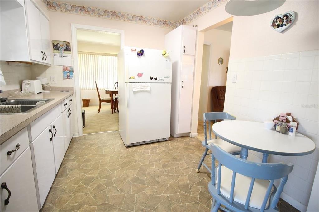 Raymond Ave, Frostproof, FL 33843