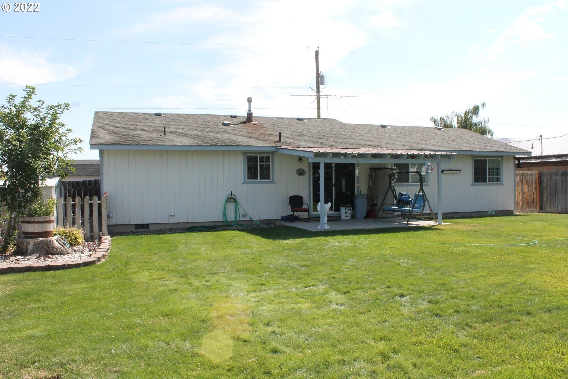 Grove St, Baker City, OR 97814