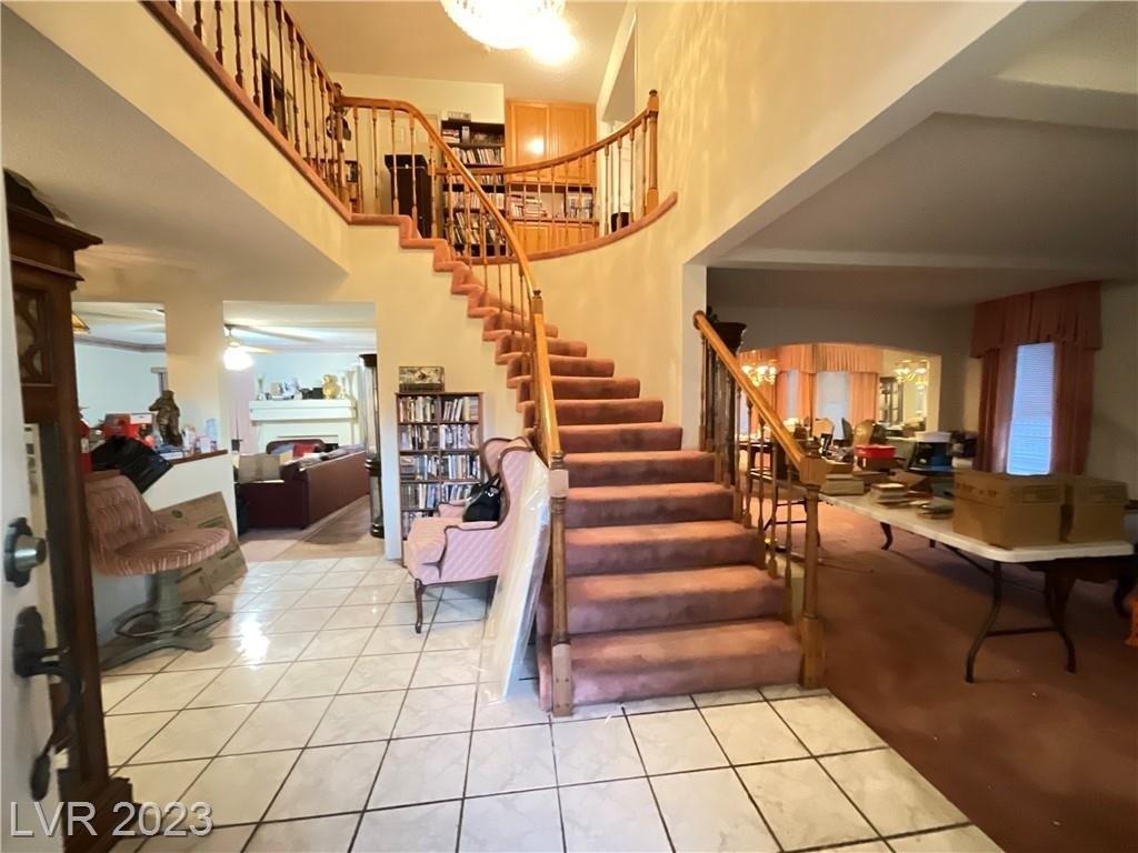 Shadow Creek Cir, Las Vegas, NV 89117