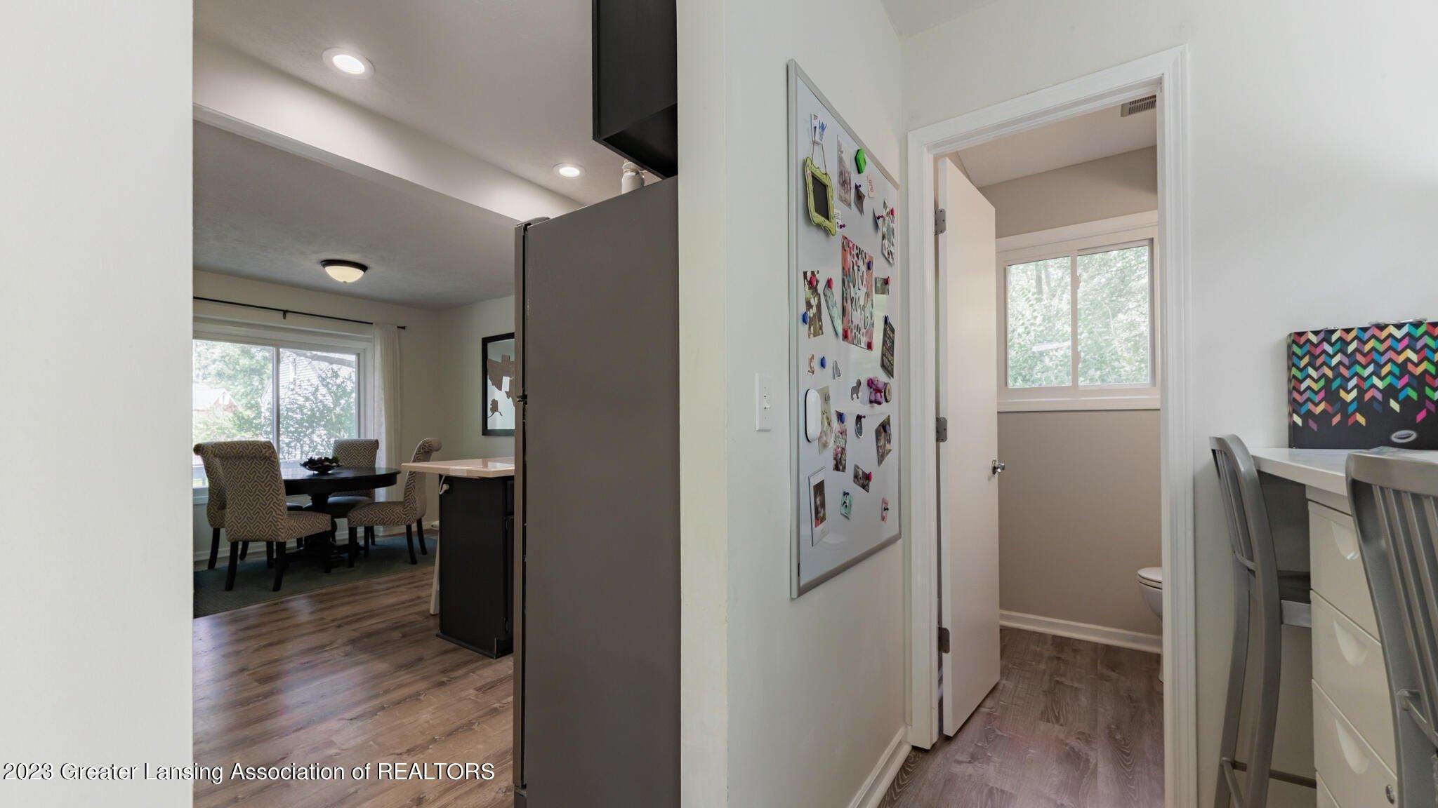 Kenmore Dr, Okemos, MI 48864