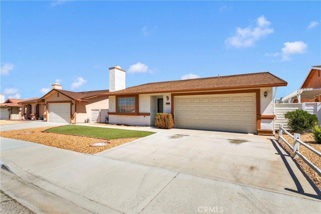 Rainwood Ct, Victorville, CA 92395