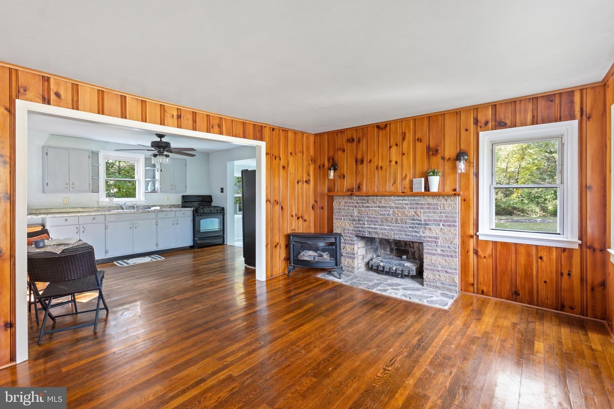 Bowman Ln, Fort Valley, VA 22652