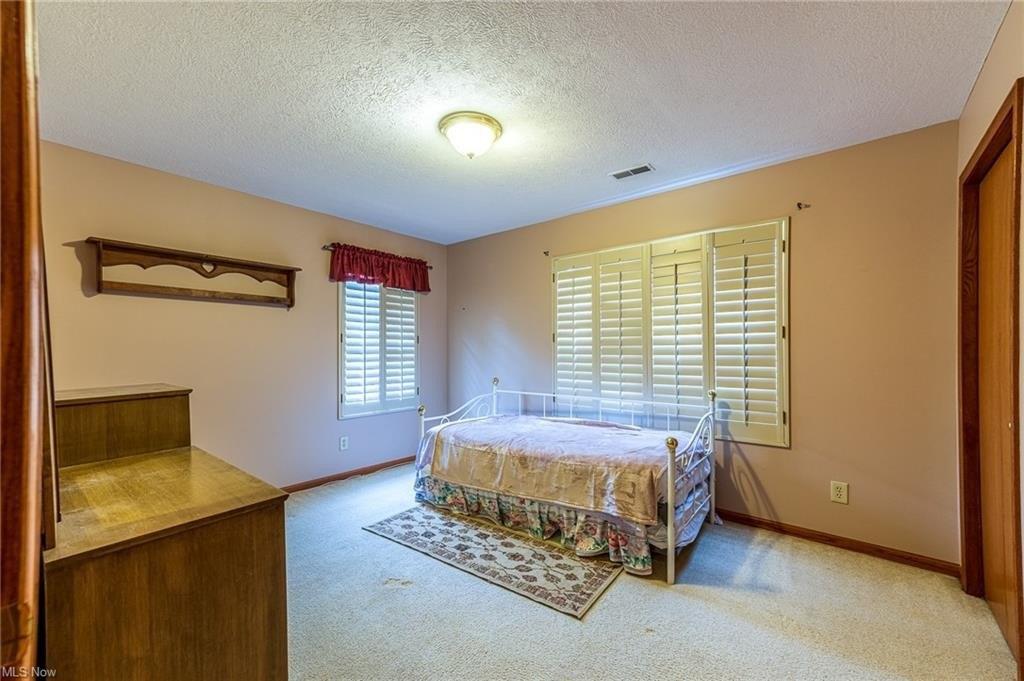 Beau Chemin Ave, Louisville, OH 44641