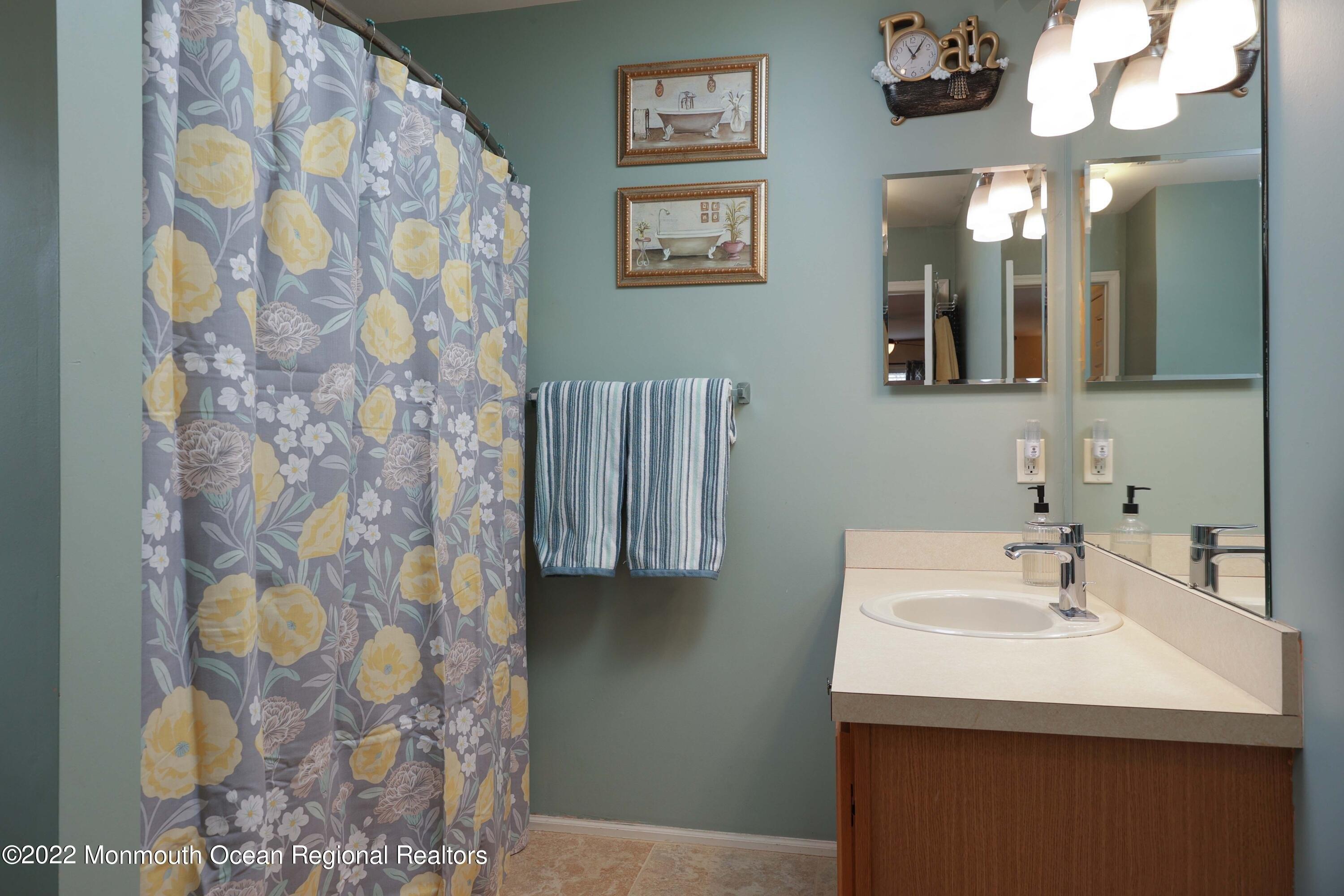 Bond St, Freehold, NJ 07728