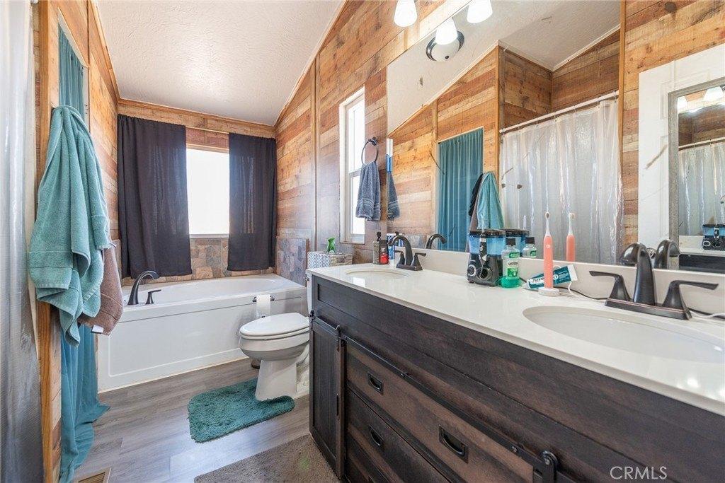 Luna Rd, Phelan, CA 92371
