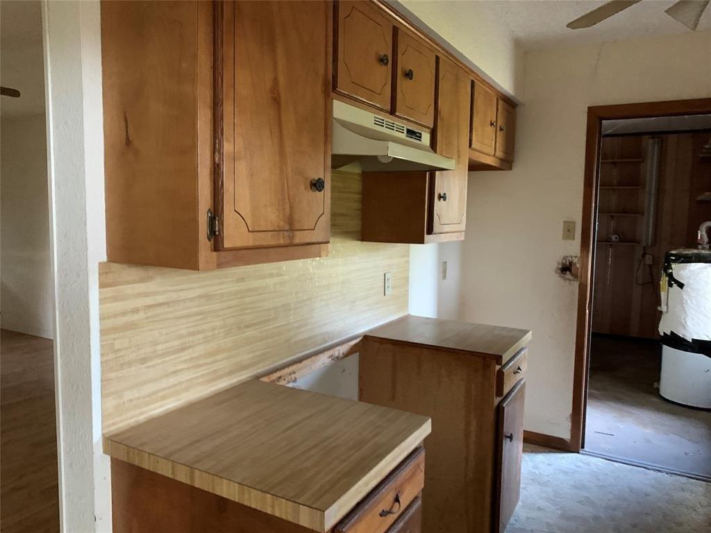 Cobb St, Edna, TX 77957