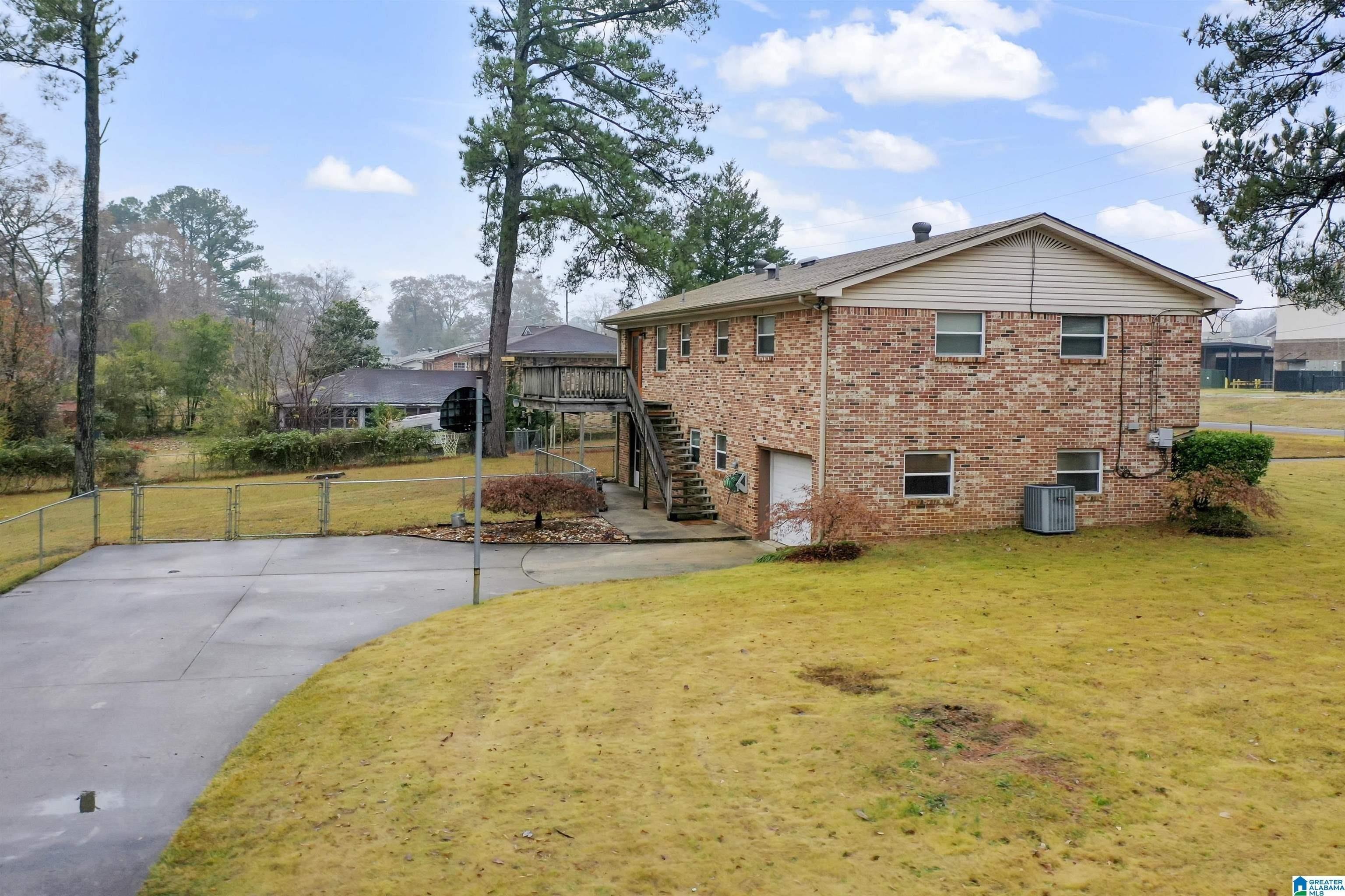 Cambridge Rd, Bessemer, AL 35023