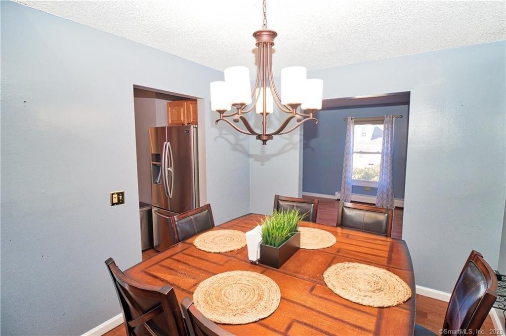 Kenneth Cir, Waterbury, CT 06710