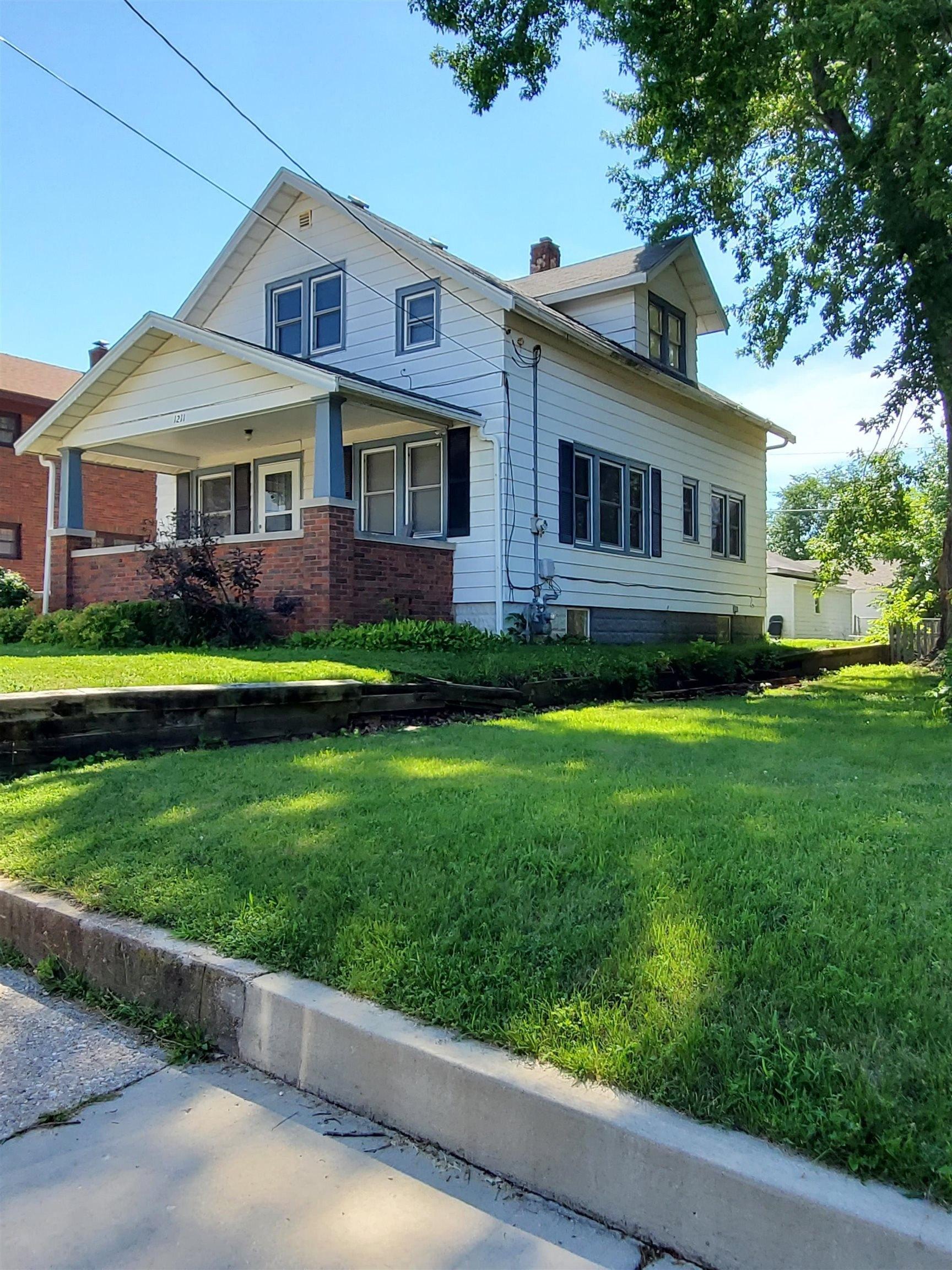 18th St, Rockford, IL 61104