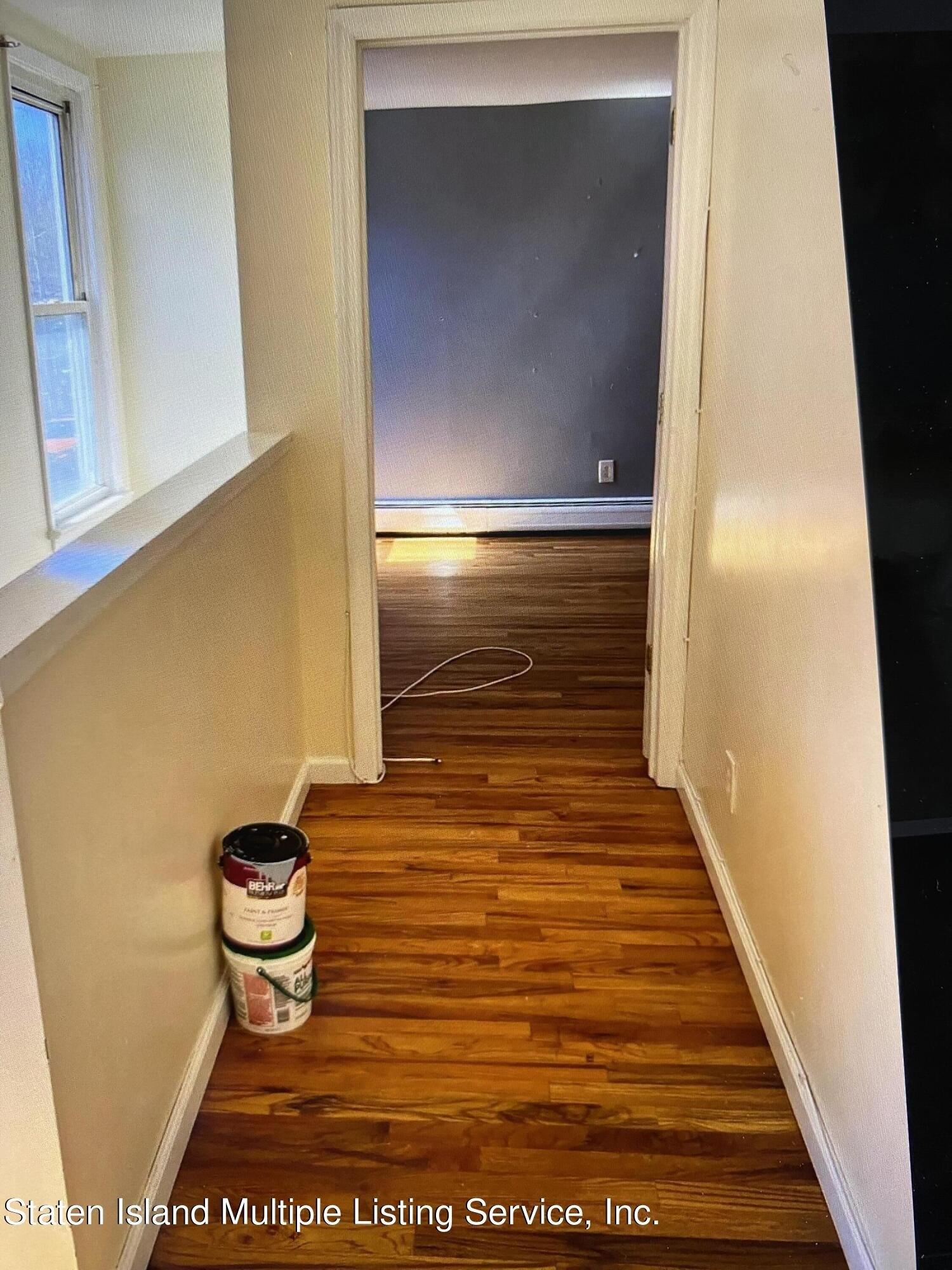 Saint Marys Ave, Staten Island, NY 10305
