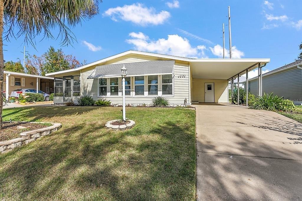 W Schwartz Blvd, Lady Lake, FL 32159