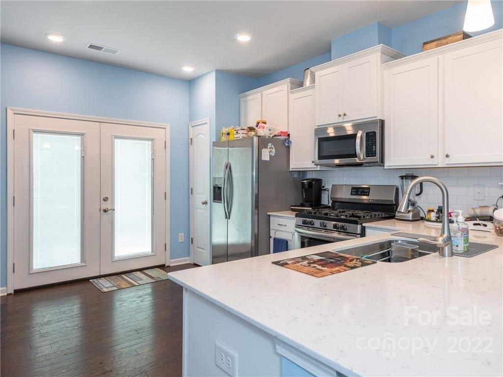 Walnut Branch Ln, Charlotte, NC 28277