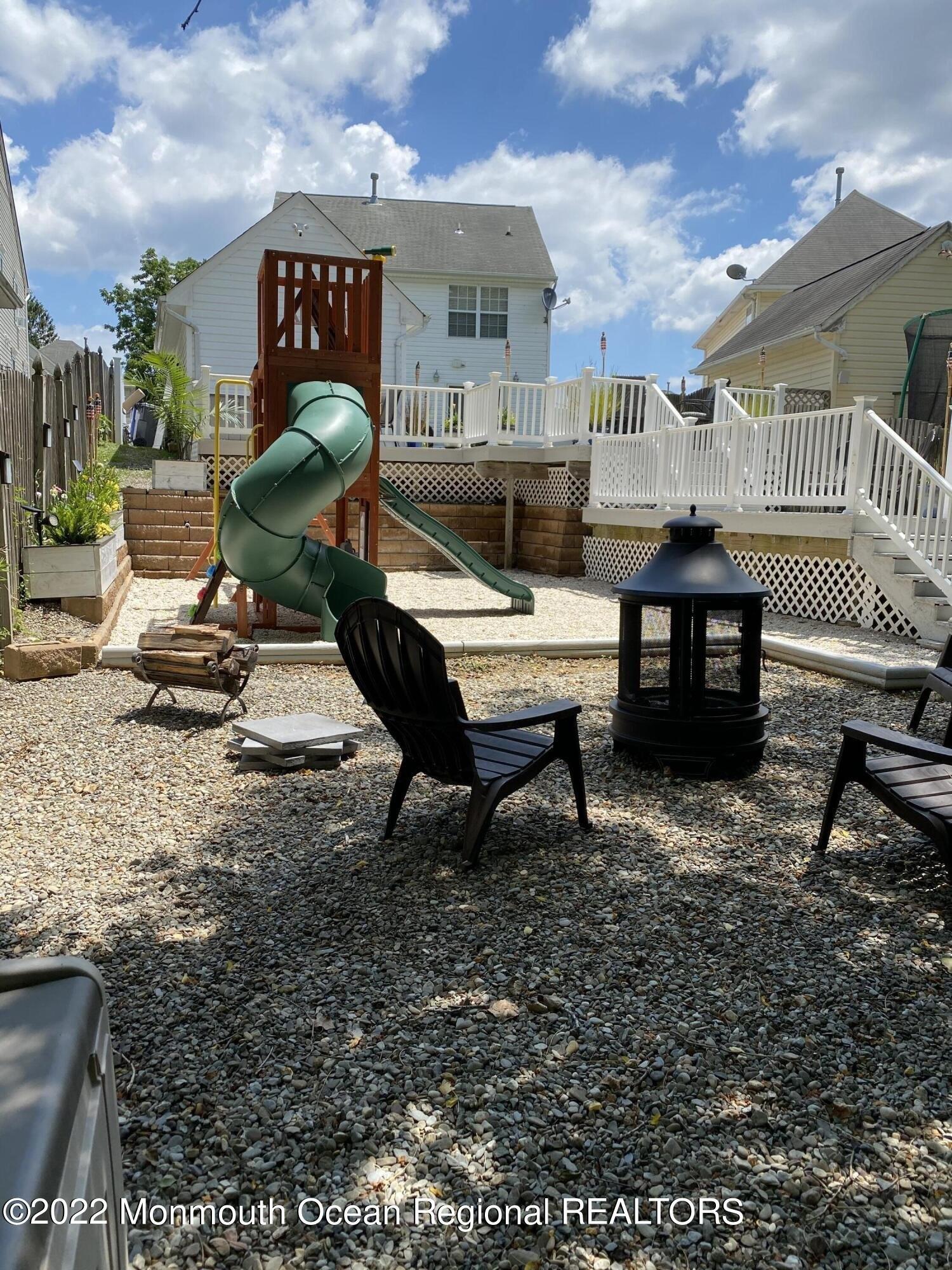 Messenger Ct, Toms River, NJ 08753