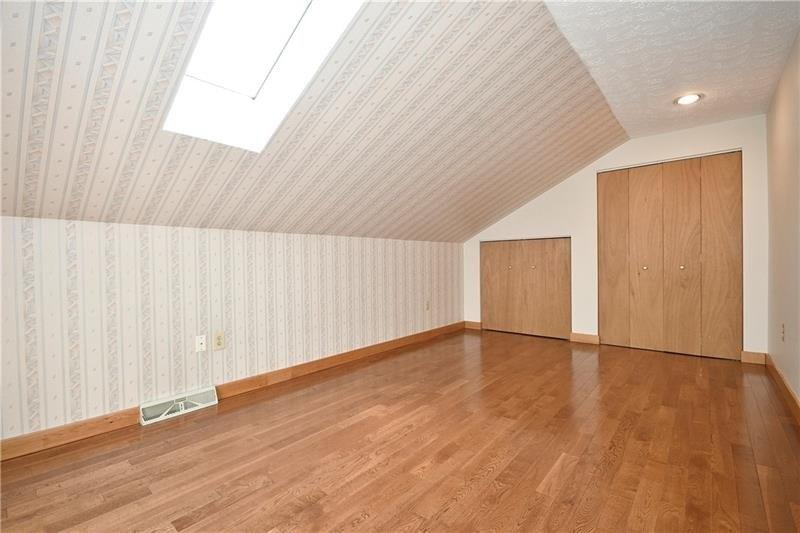 Hunters Point Dr, Wexford, PA 15090