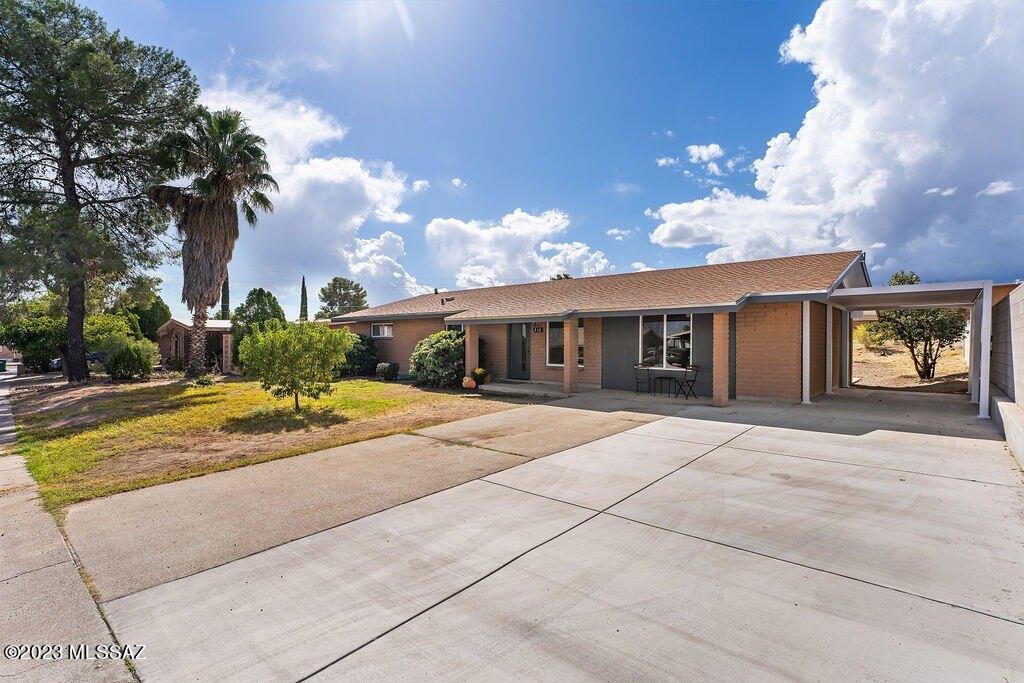 E 5th Pl, San Manuel, AZ 85631