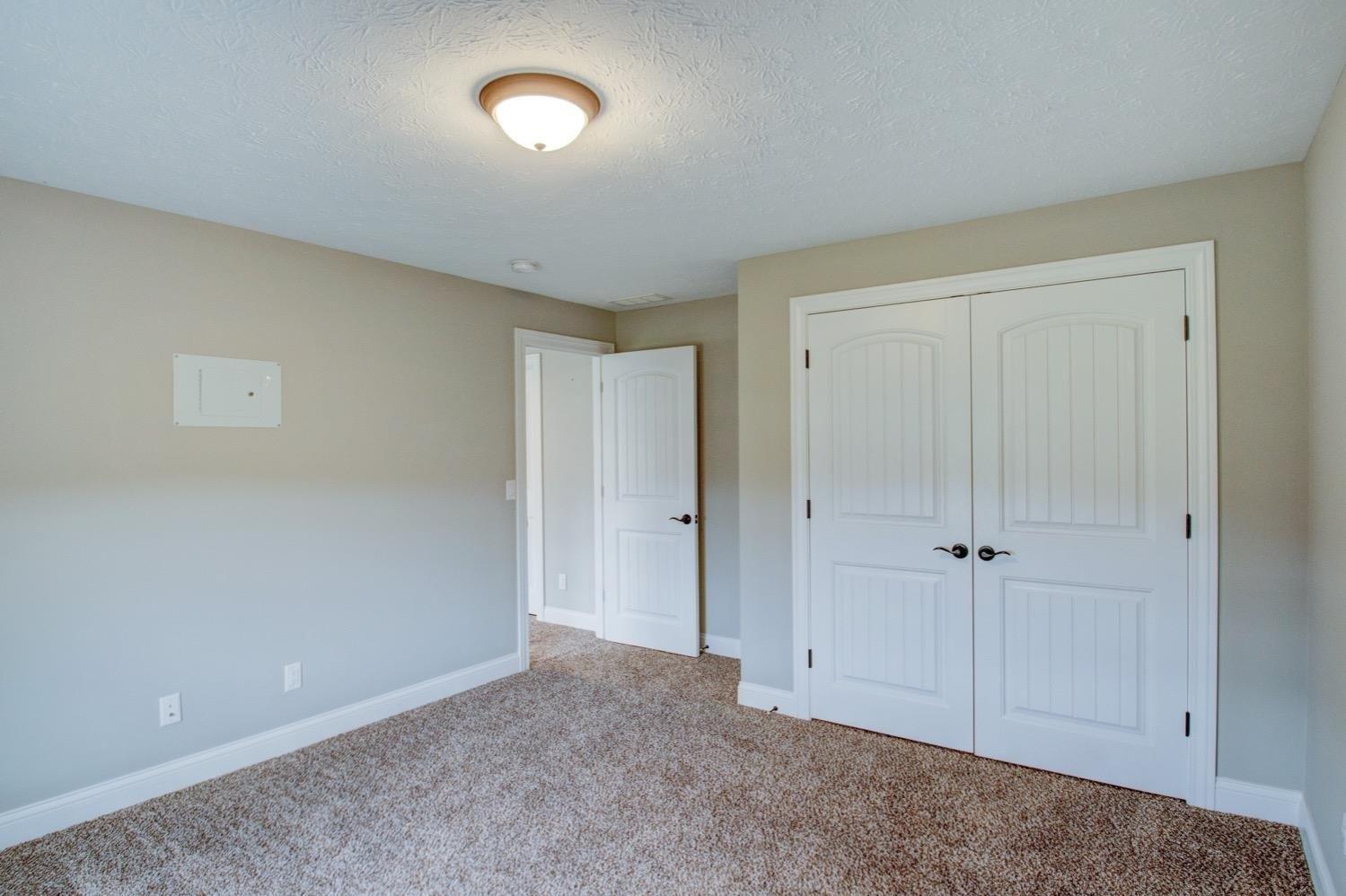 Louise Dr, Springboro, OH 45066