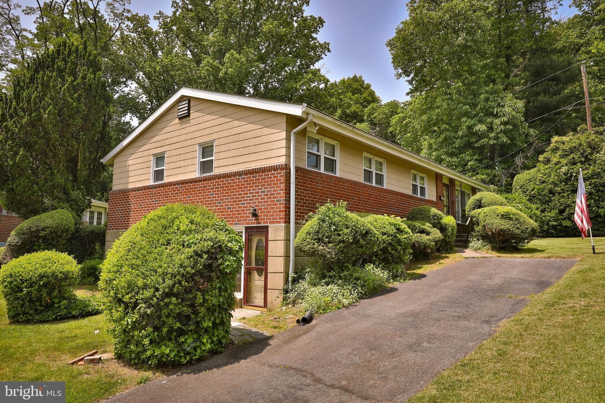 Westdale Pl, Springfield, PA 19064