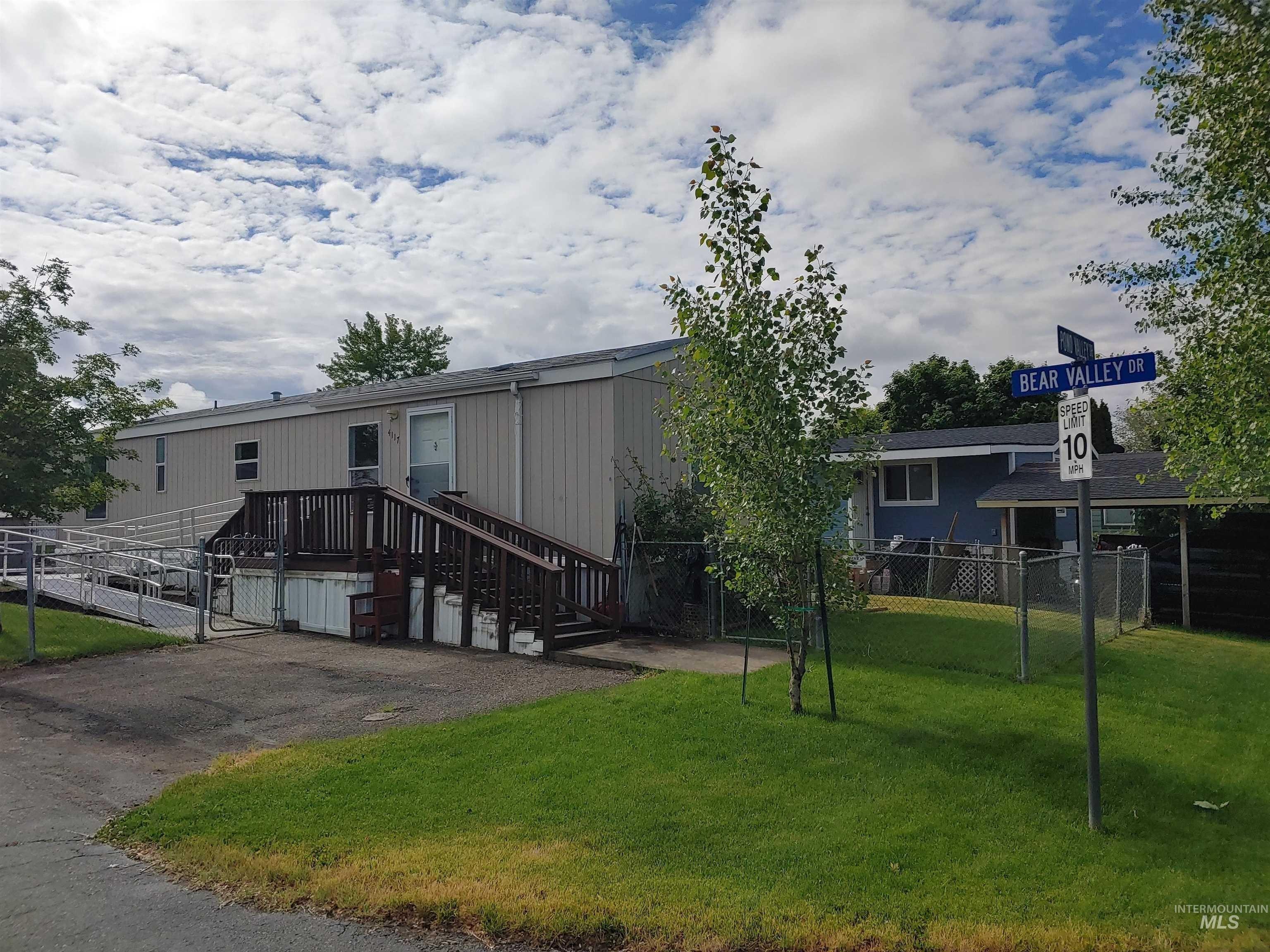 Bear Valley Dr, Nampa, ID 83687