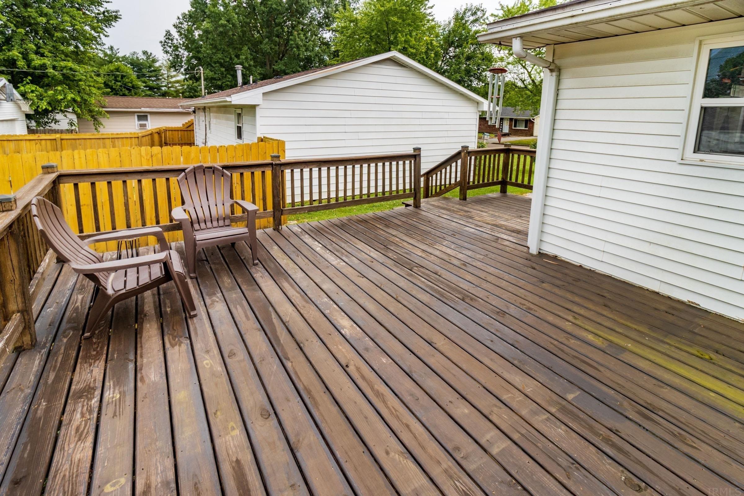 E Chandler Ave, Evansville, IN 47715