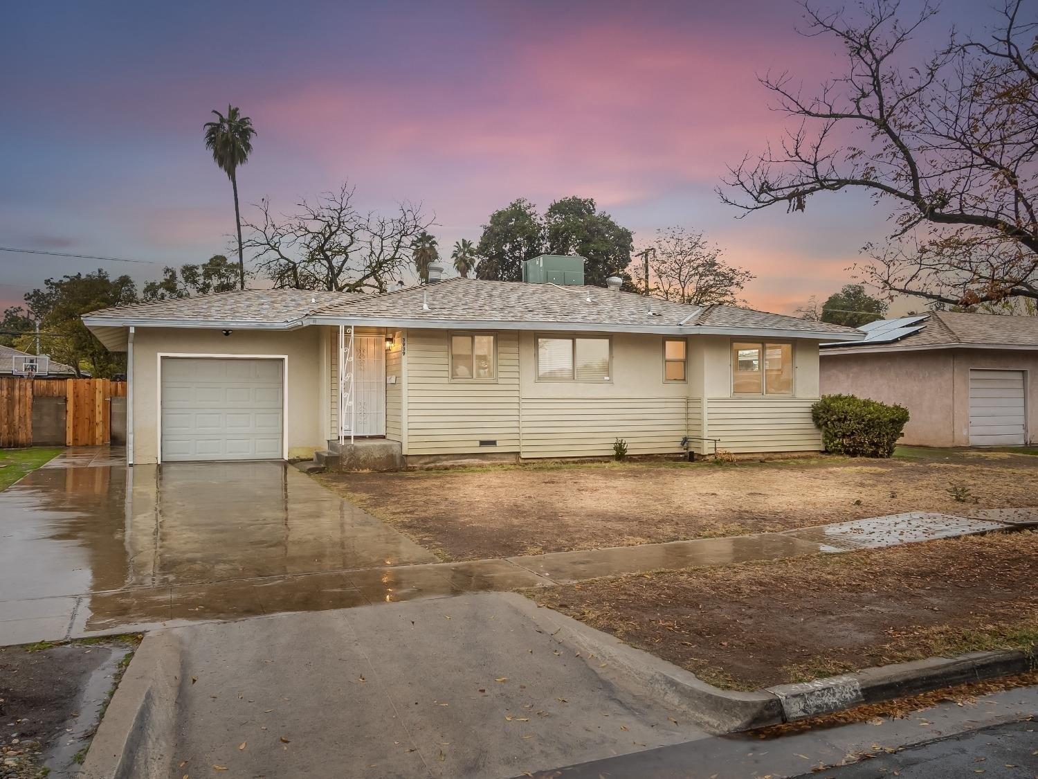 N Pleasant Ave, Fresno, CA 93705