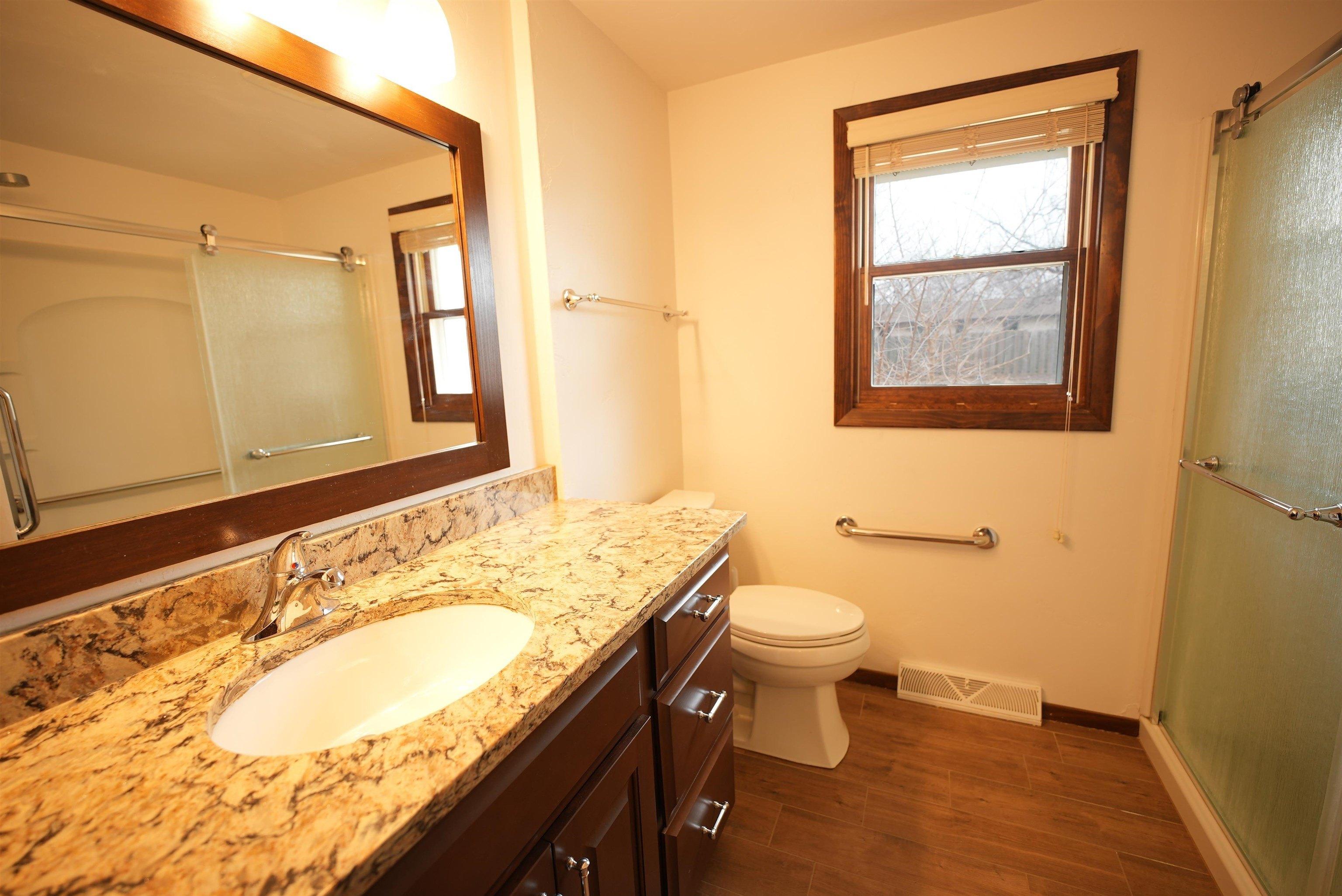 Lorraine Ln, Green Bay, WI 54311