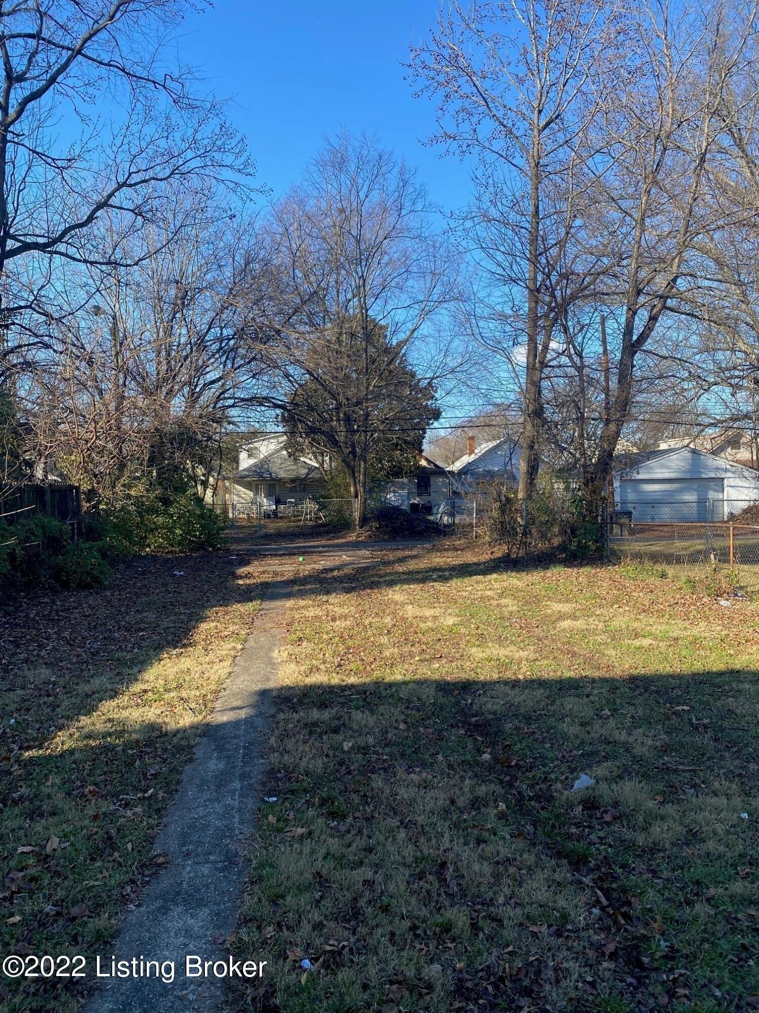 Cecil Ave, Louisville, KY 40211