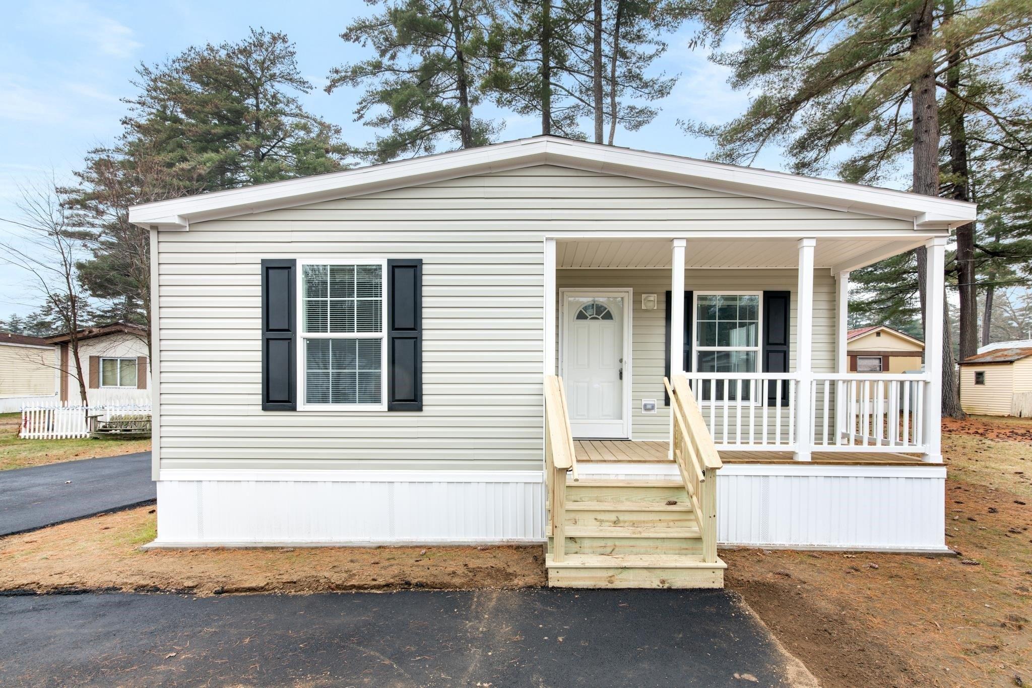 Robbins St, Hinsdale, NH 03451
