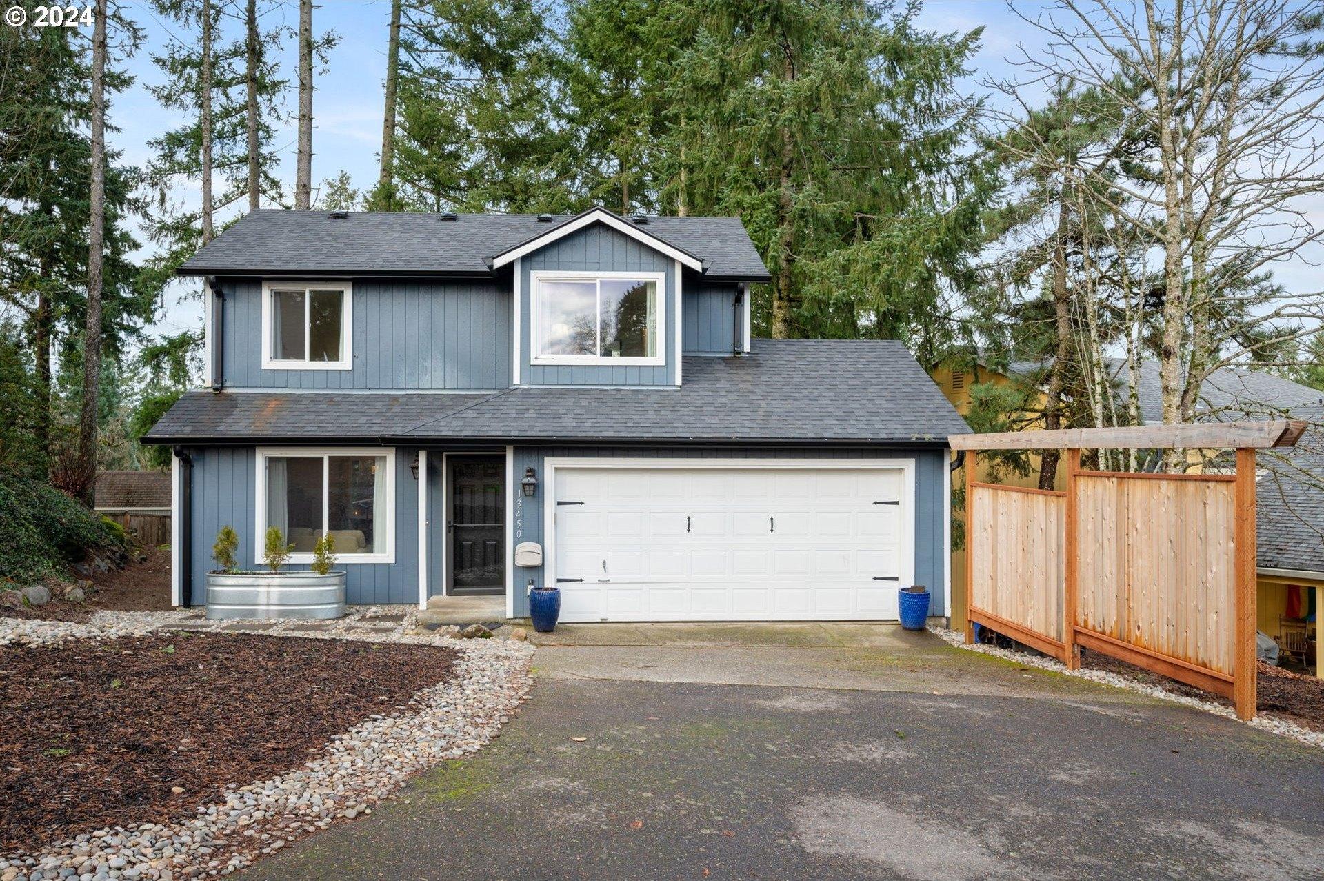 Duane St, Oregon City, OR 97045