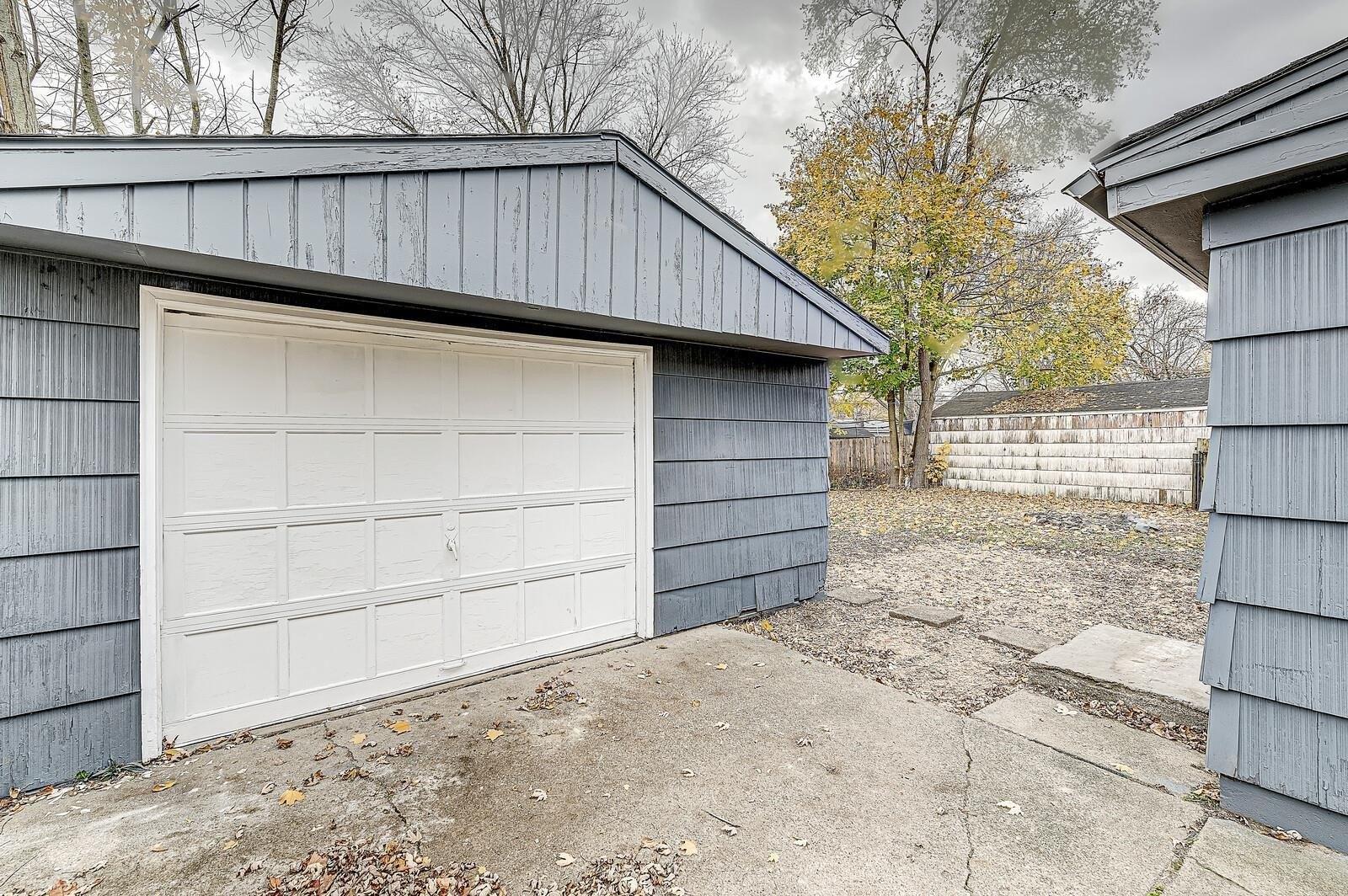 Manchester Dr, South Bend, IN 46615