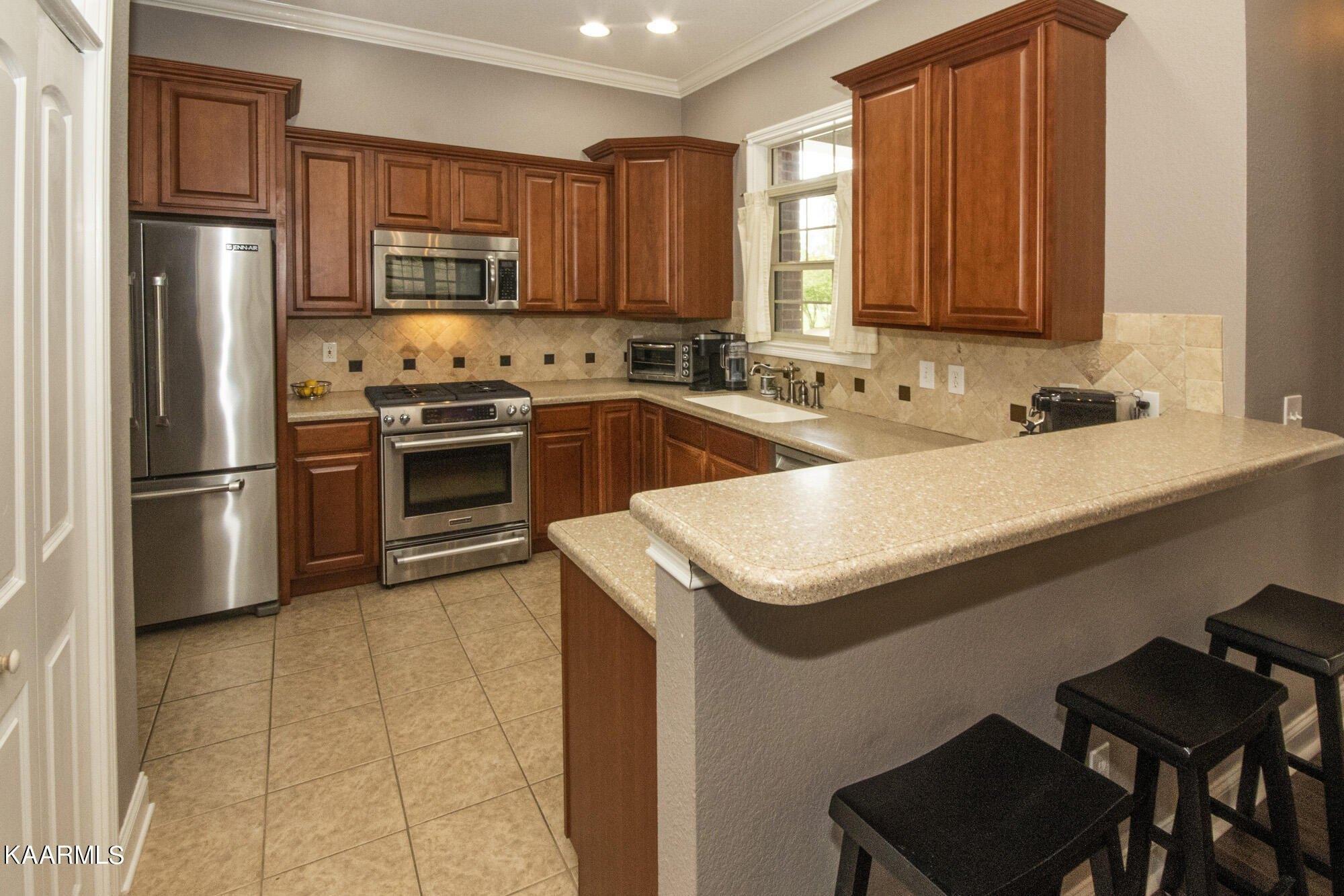 Mountain Dr, Lenoir City, TN 37772