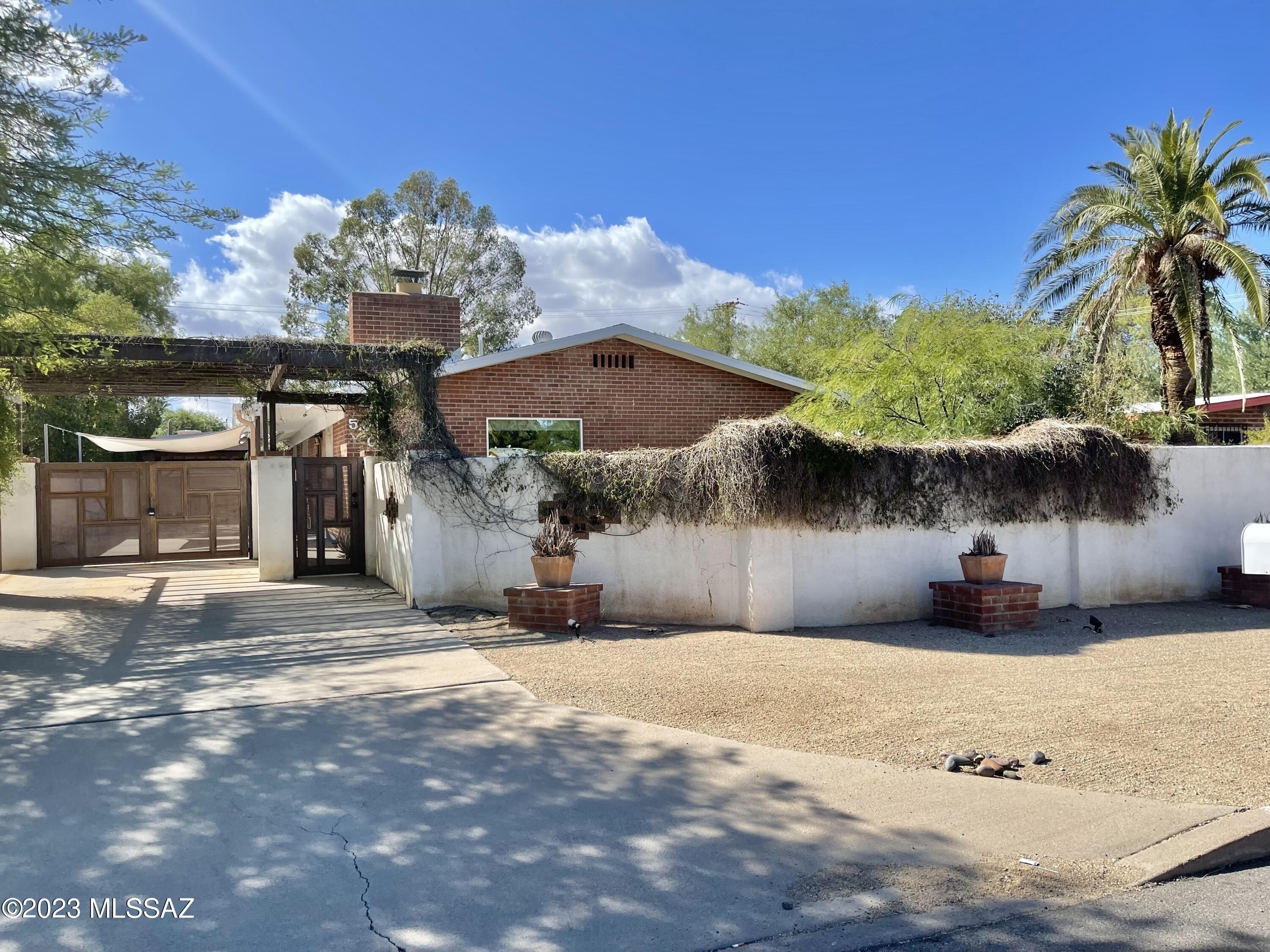 E 2nd St, Tucson, AZ 85711