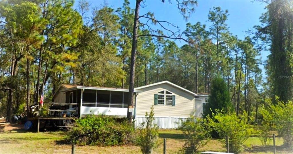 S Vina Maria Pt, Floral City, FL 34436