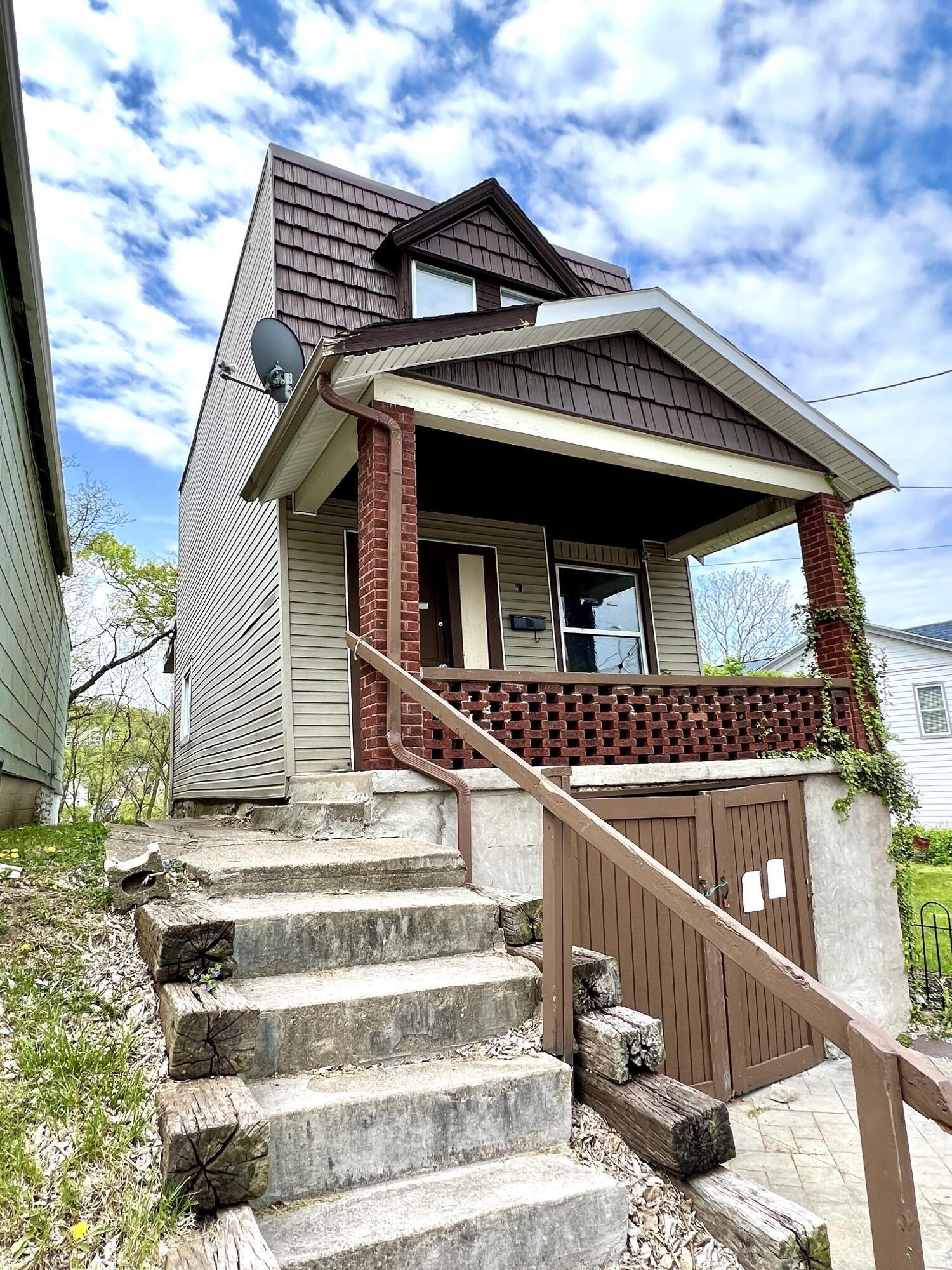 Bond St, Covington, KY 41016