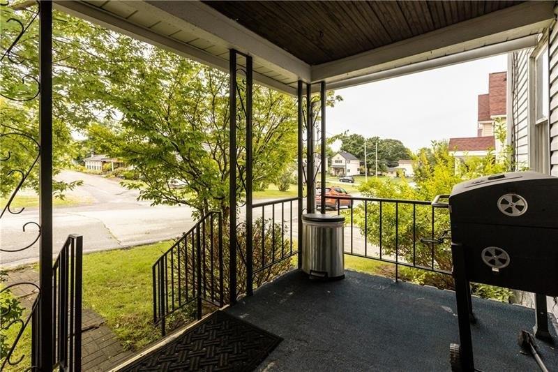 Buttonwood Ave, Washington, PA 15301