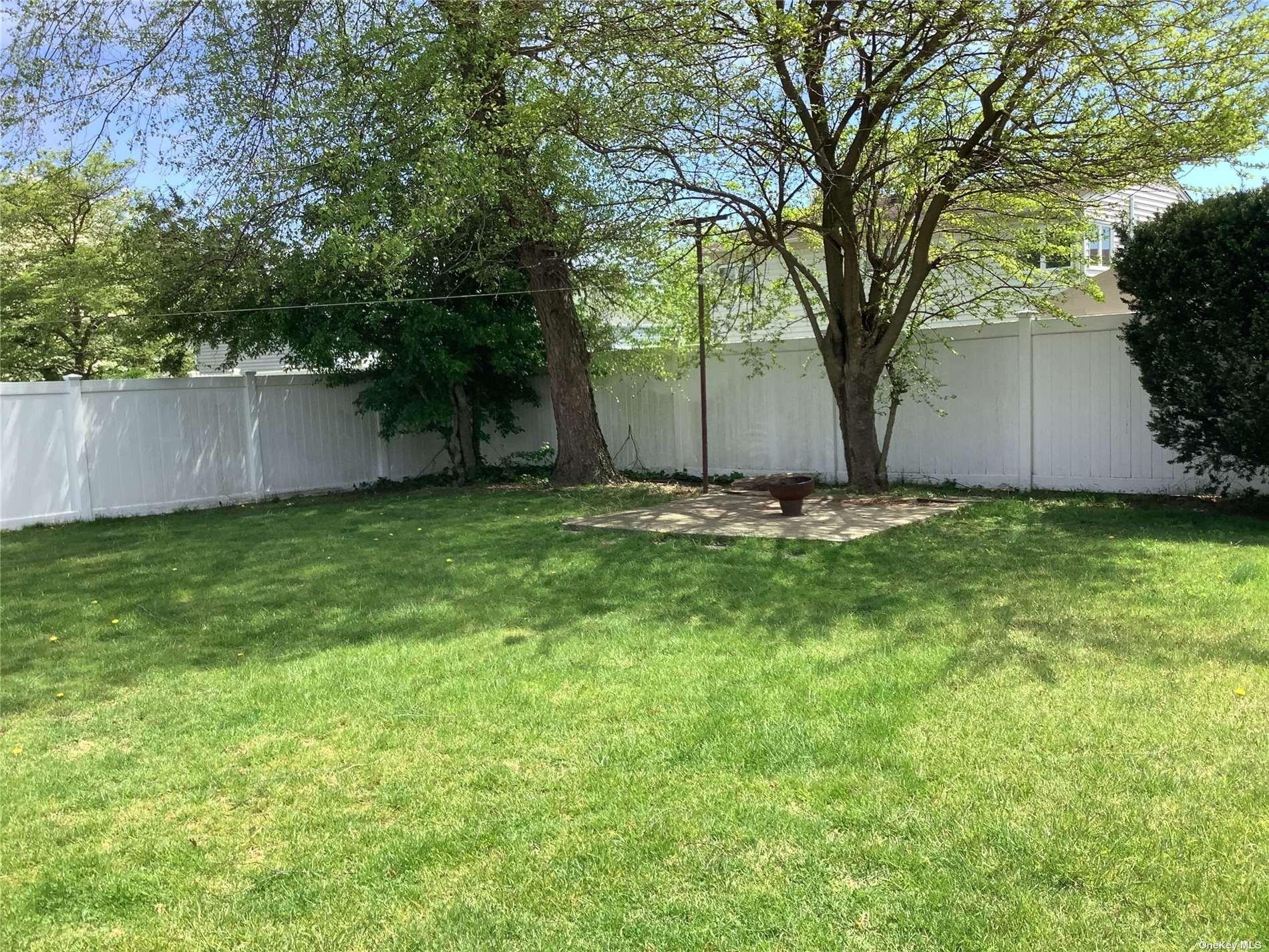 Michel Ave, Farmingdale, NY 11735