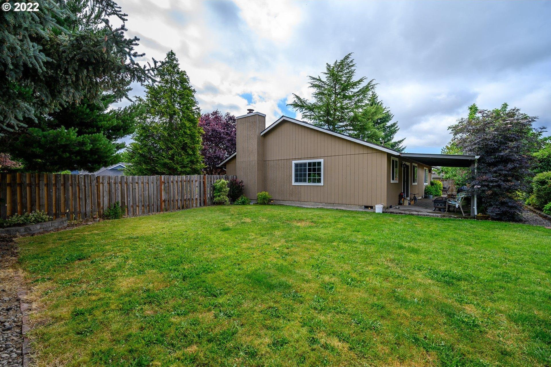 N Cedar St, Newberg, OR 97132