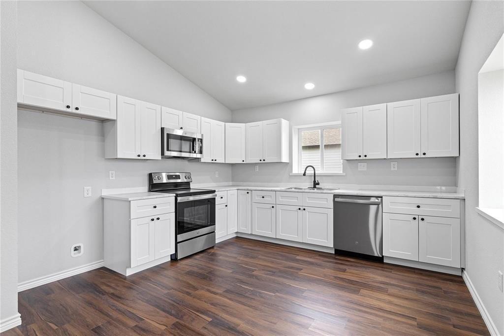 Ussery St, Bowie, TX 76230