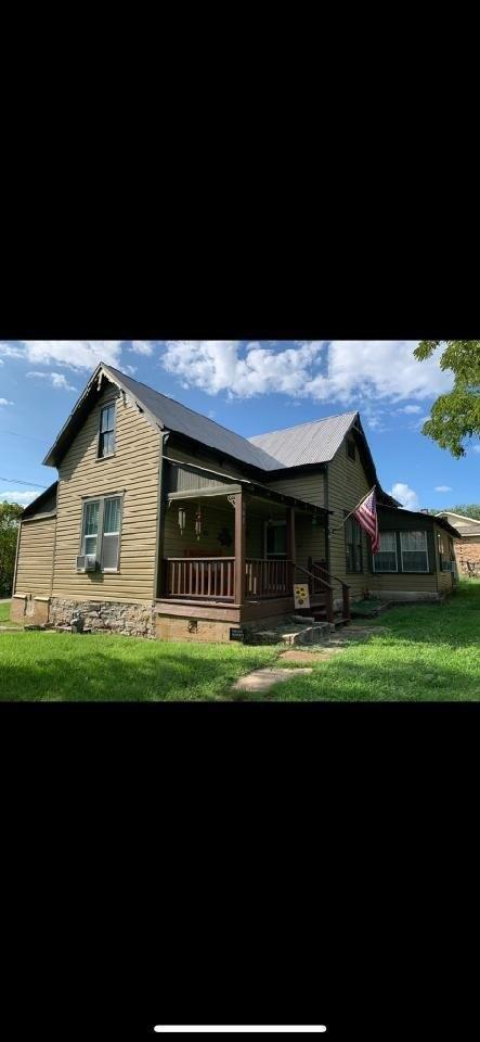 N Estes Ave, Yellville, AR 72687