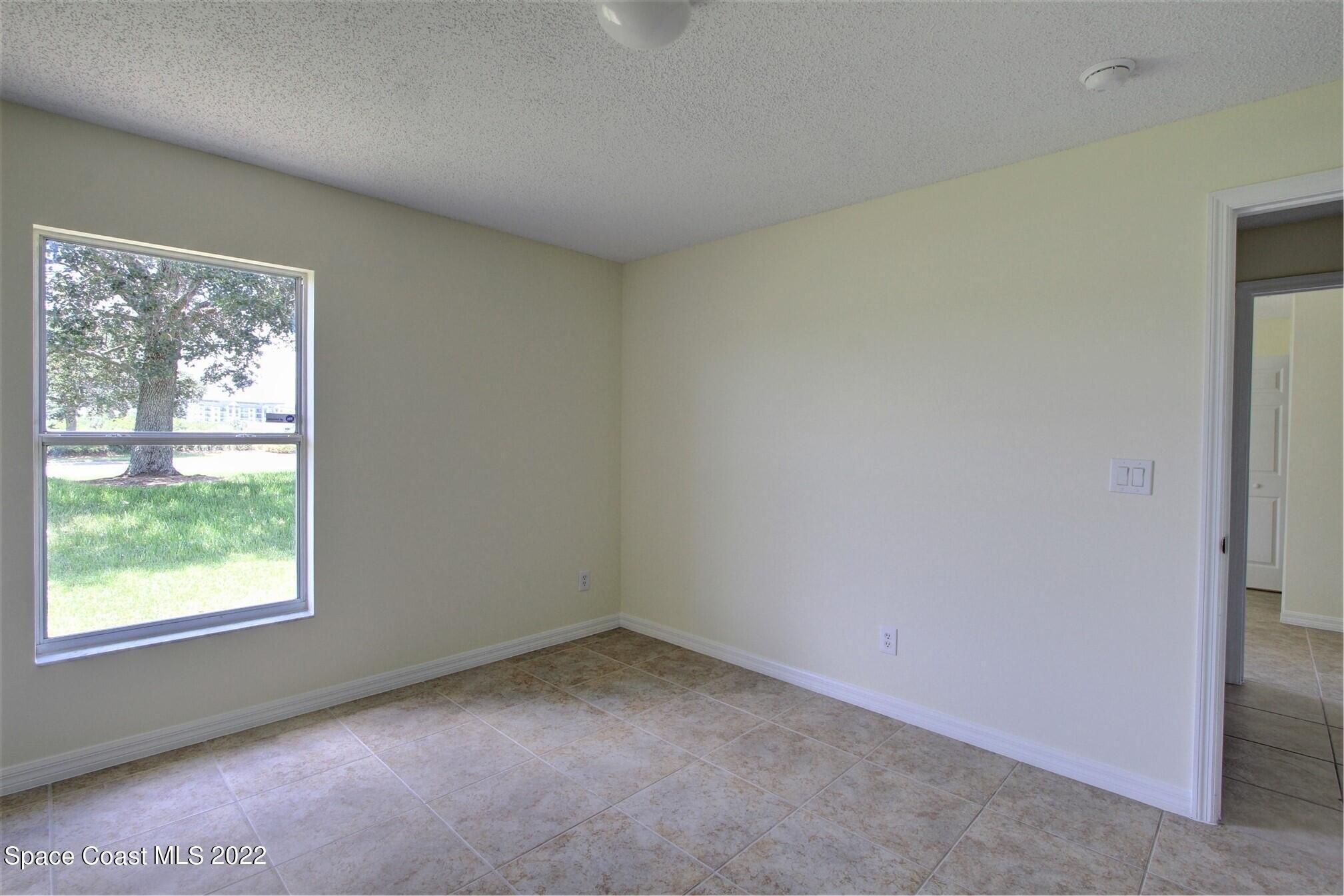 Mizell Dr, Melbourne, FL 32940