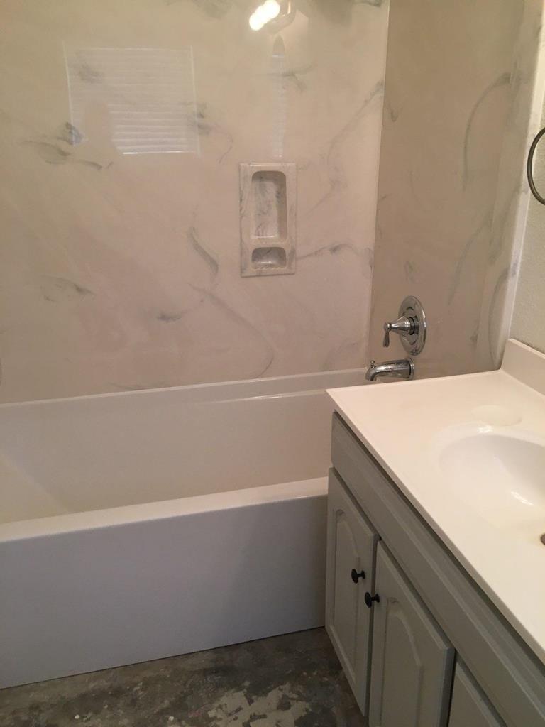Lindsey Ave, Bay City, TX 77414