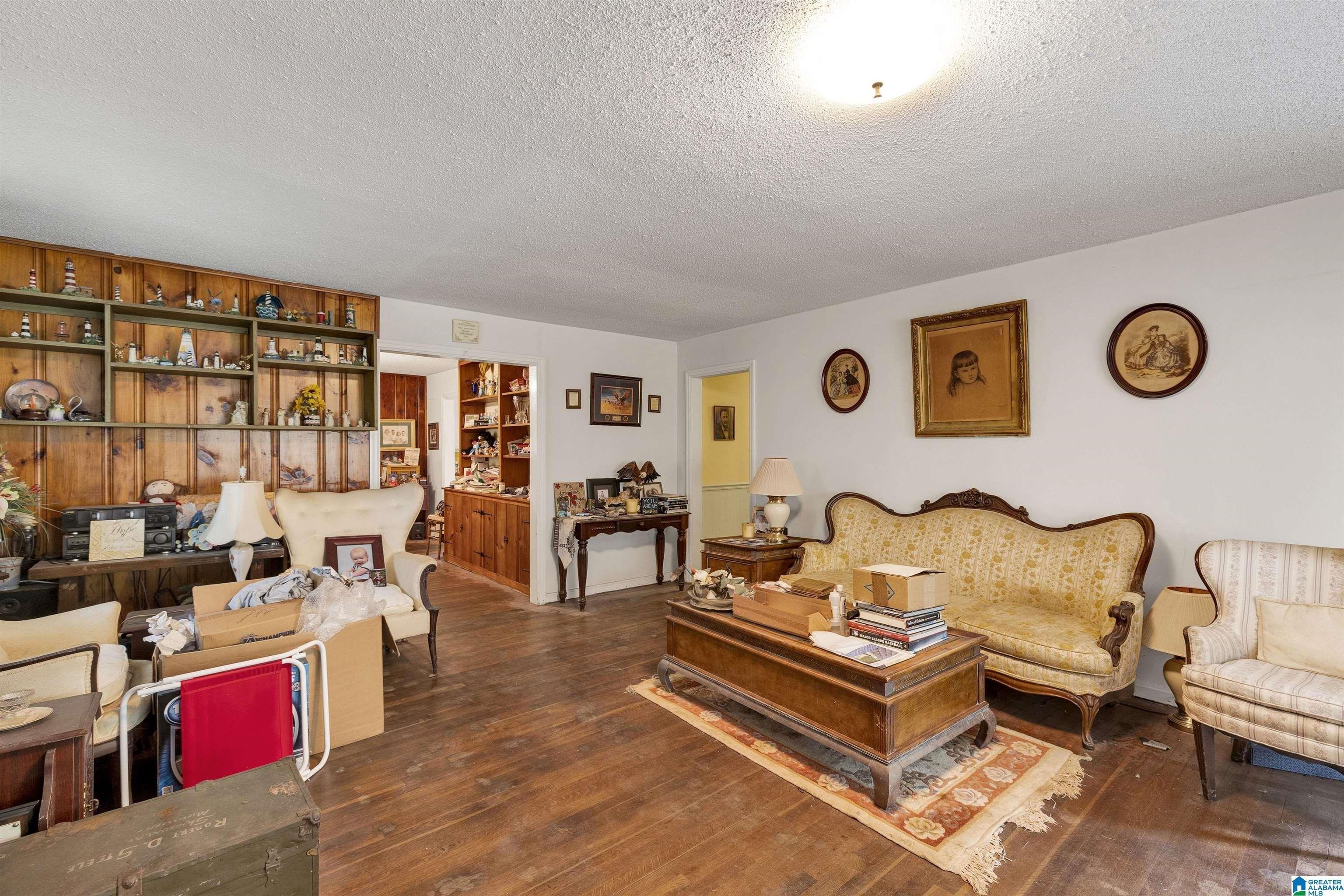 Camden Ave, Hoover, AL 35226